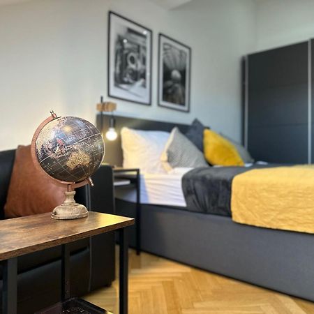 Apartments I 5 Minutes To Metro Вена Экстерьер фото