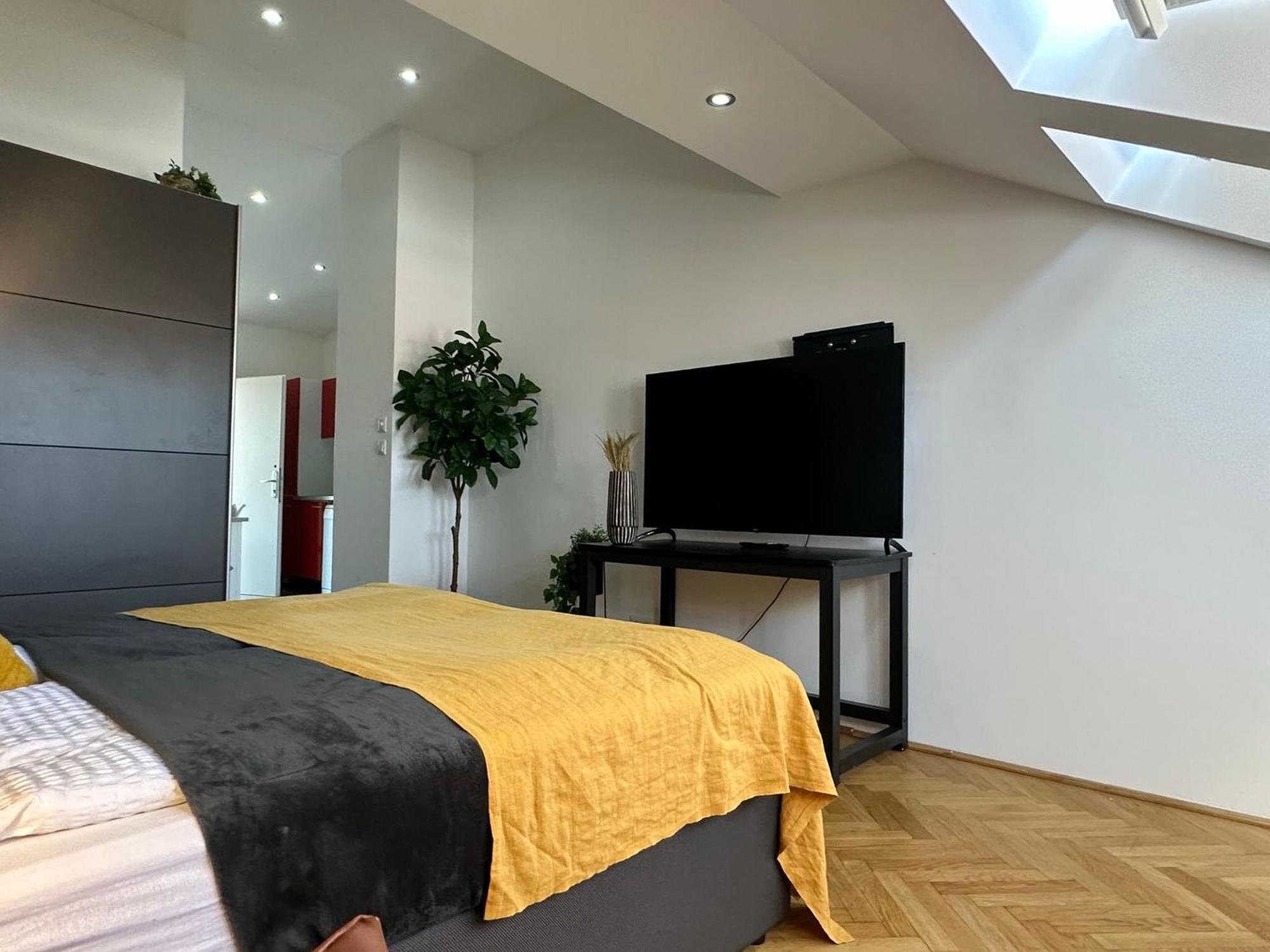 Apartments I 5 Minutes To Metro Вена Экстерьер фото