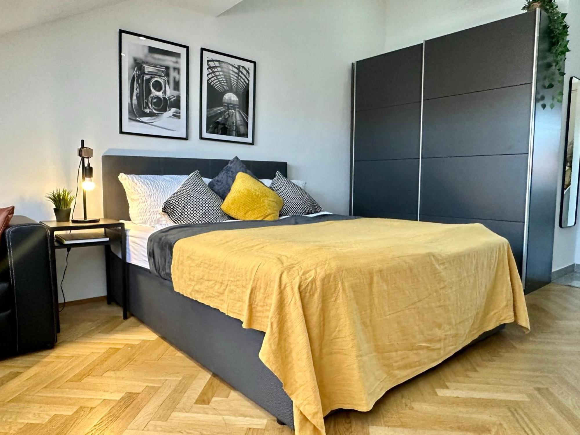 Apartments I 5 Minutes To Metro Вена Экстерьер фото