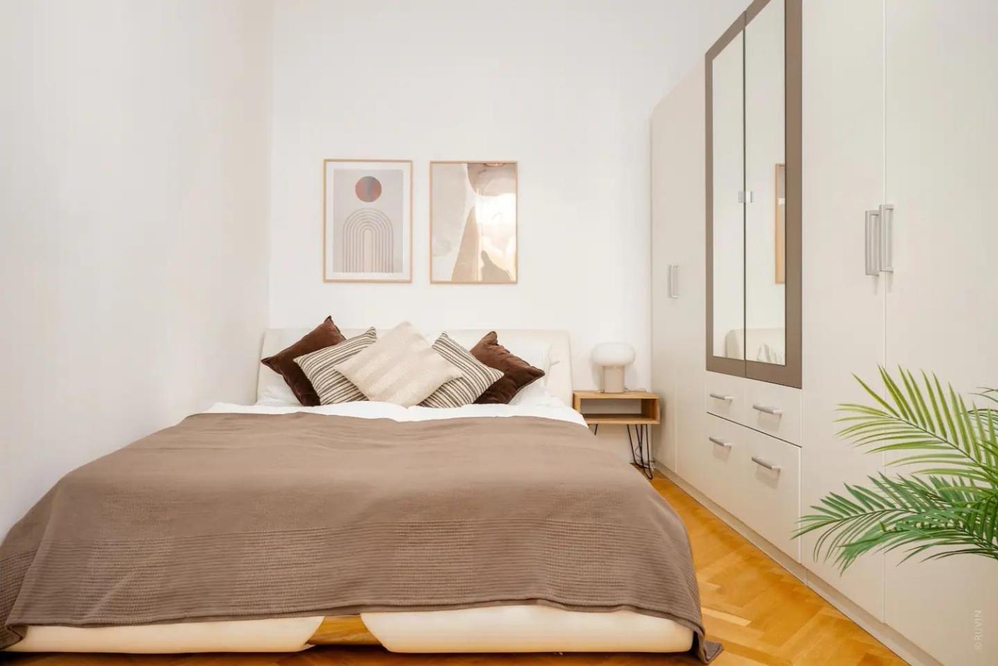 Apartments I 5 Minutes To Metro Вена Экстерьер фото