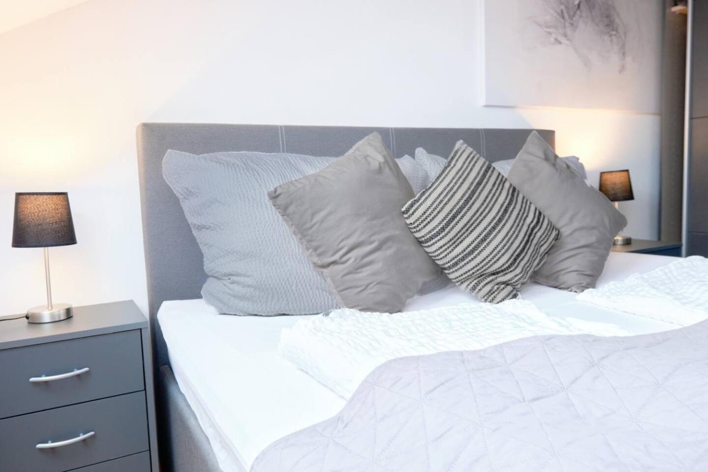 Apartments I 5 Minutes To Metro Вена Экстерьер фото