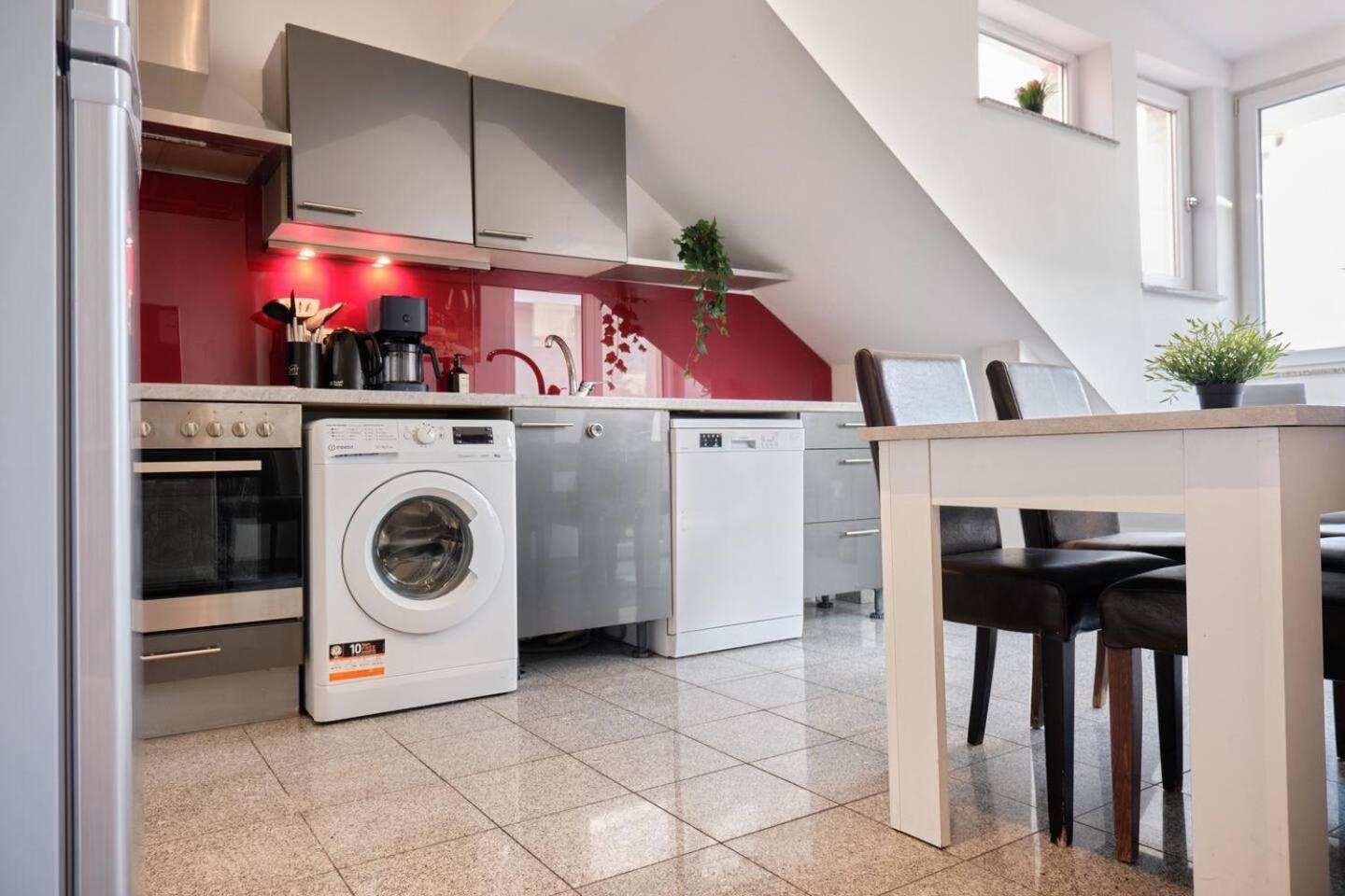 Apartments I 5 Minutes To Metro Вена Экстерьер фото