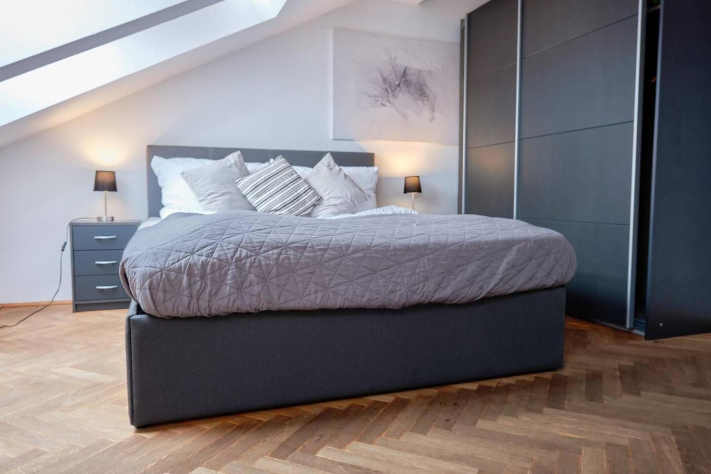 Apartments I 5 Minutes To Metro Вена Экстерьер фото