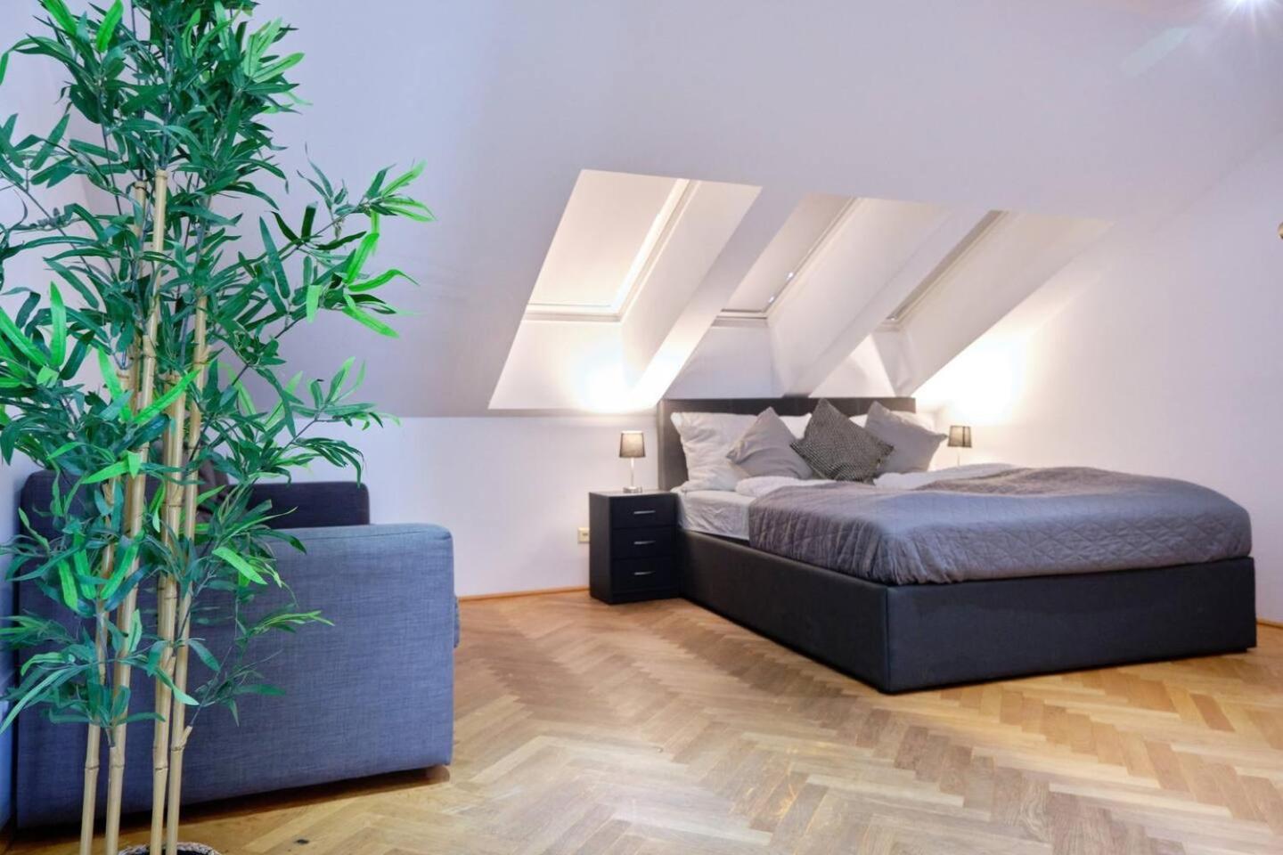 Apartments I 5 Minutes To Metro Вена Экстерьер фото