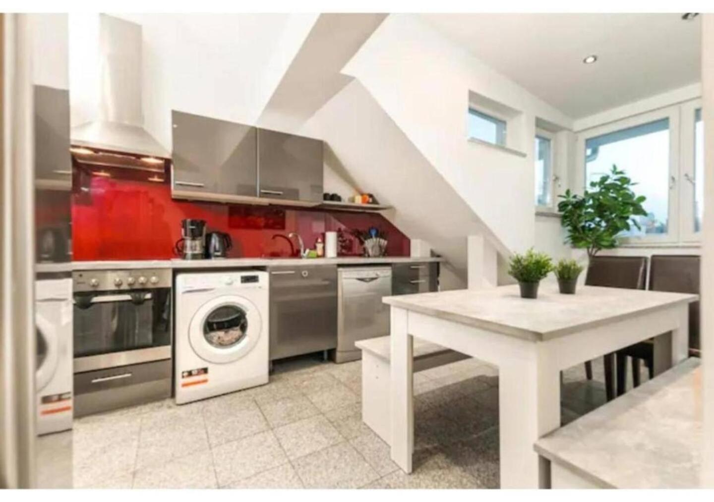 Apartments I 5 Minutes To Metro Вена Экстерьер фото